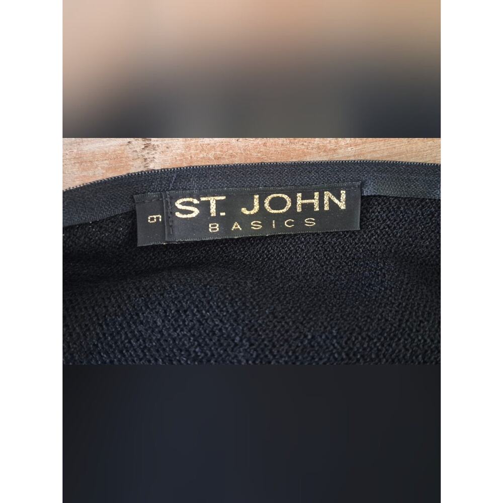 St. John Black V-Neck Long Sleeve Knit Shift Dress with Shoulder Pads Size 6 - Picture 7 of 10